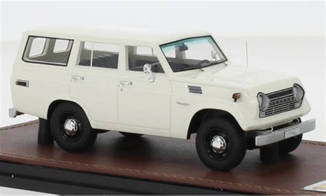 Coche Miniatura Toyota Land Cruiser Glm Fj Blanco Coches