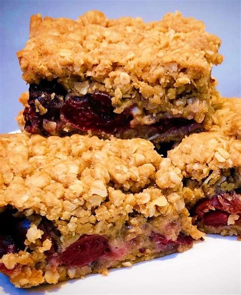 Easy Cherry Crumble Bars Fresh Cherries Pie Bar Emilyfabulous