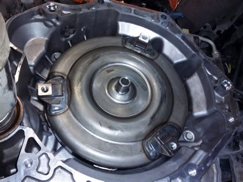 Сальник гидротрансформатора АКПП – назначение, особенности и замена