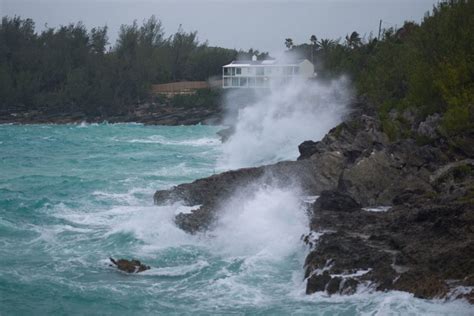 Hurricane Lee Affecting Parts of Bermuda - Nationwide 90FM