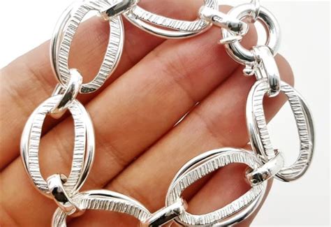 Pulsera Con Eslabones Ovalados Fabricada En Plata De Ley Mls