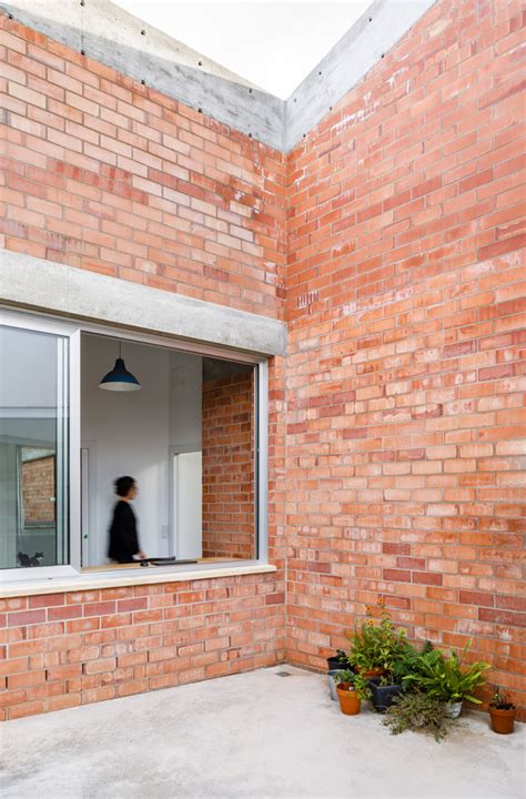 Casa Almudena Is A Catalan House By Architect Jesús Perales Earth