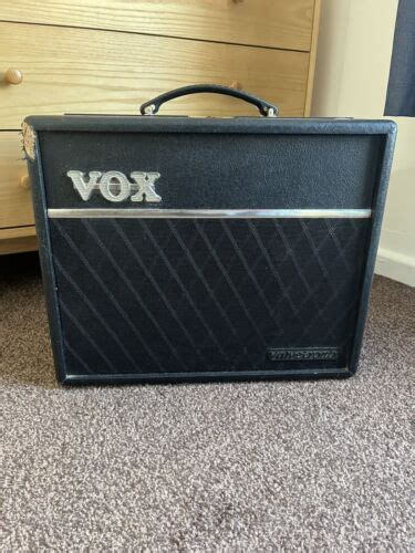 Vox Valvetronix Vt20 20w Guitar Combo Amp Amplifier W Effects Ebay