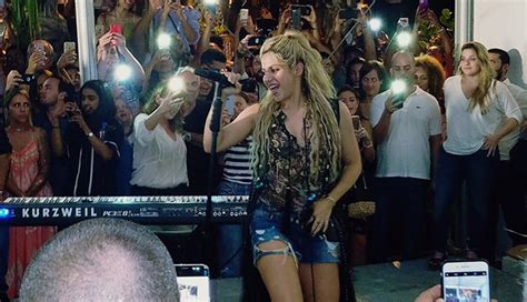 Shakira Sorprende A Sus Fans En Miami Diario El Mundo