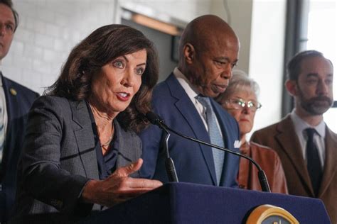 ‘let Them Work’ Hochul Adams Call On Biden To Expedite Work Permits For Migrants