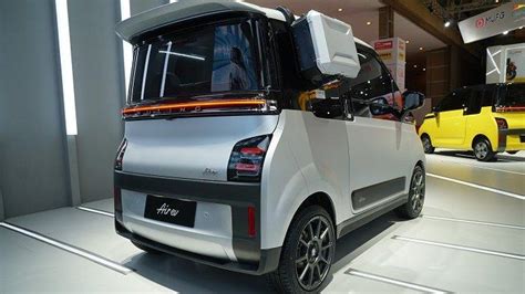 Tarik Perhatian Wuling Tampilkan Dua Unit Kendaraan Listrik Air Ev