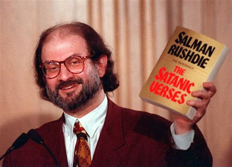 Salman Rushdie Dickens ya utilizaba en el siglo XIX la técnica de las