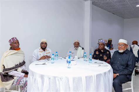 Wararka Maanta Khamiis Oct Madaxweyne Xasan Sheikh Oo