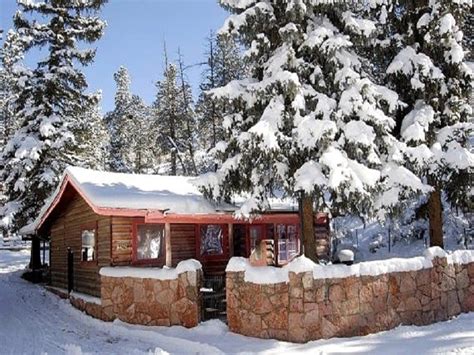 Winter Weekend Getaways | glampinghub.com