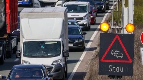 Pfingstferienbeginn Staus Und Volle Z Ge In Rlp Erwartet Swr Aktuell