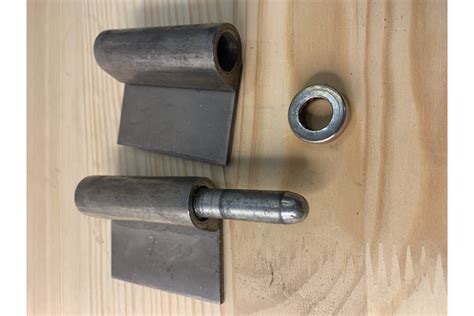Гаражная петля на площадке Левша 140x20x29 правая У1-9201.Wп - выгодная ...