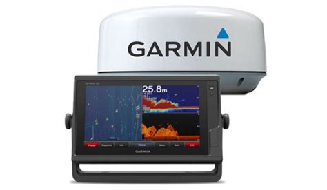 Garmin GPSMAP 922xs Includes GMR 18 HD Plus Bundle 010 01739 52