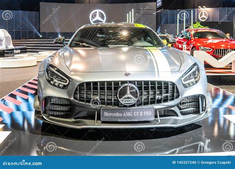 FAVORABLE Autom Vil Descubierto V8 BI Turbo De Mercedes AMG GT R Con