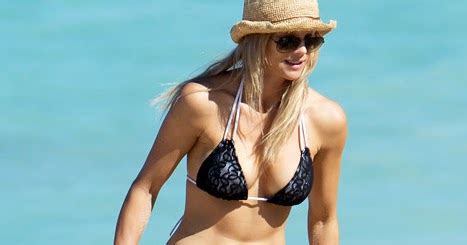 Best Collection Blog Elin Nordegren Reveals Sexy Bikini Body On Beach