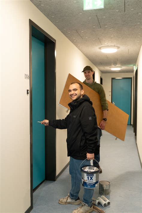 Costerweg tenants receive keys - Resource online