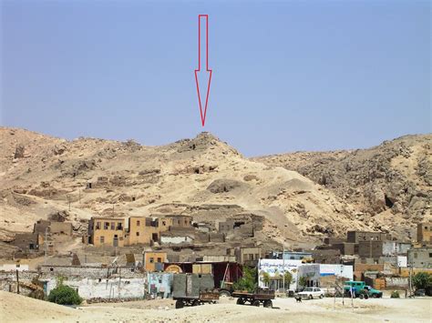 Luxor News - Jane Akshar: Pyramids in Luxor