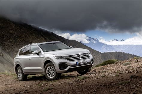 Volkswagen Touareg “Offroad Edition” Looks Like It’s Ready to Climb ...