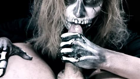 Free Skeleton Porn Videos XHamster
