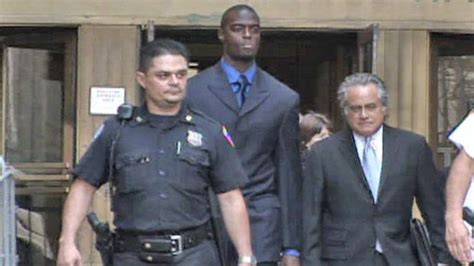 Plaxico Burress Pleads Guilty to Gun Charge