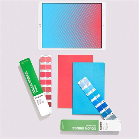 Pantone パントン・カラーブリッジ・ガイドセットコート紙、上質紙