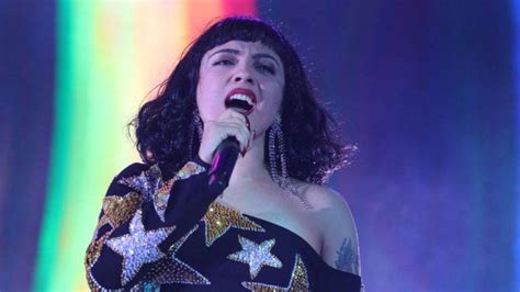 Mon Laferte Reveló Que Tiene 10 Semanas De Embarazo