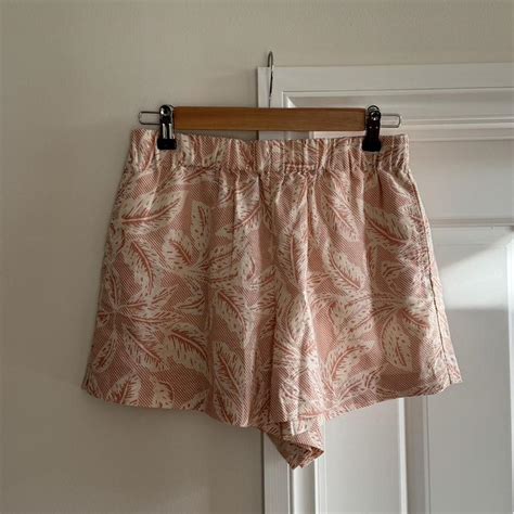Nude Lucy Linen Shorts Size Medium Never Worn Depop