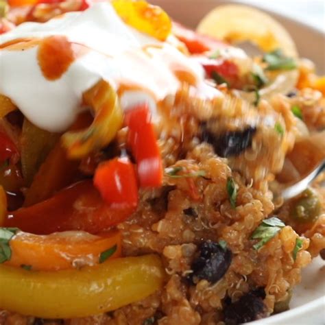 Easy Mexican Chicken Quinoa Casserole Video Recipe Video Mexican Food Recipes Recipes