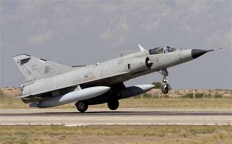 File:Argentina Air Force Dassault Mirage IIIEA Lofting-1.jpg