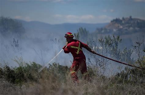 Canadian forest fire centre responds to unprecedented wildfire season - OMNI