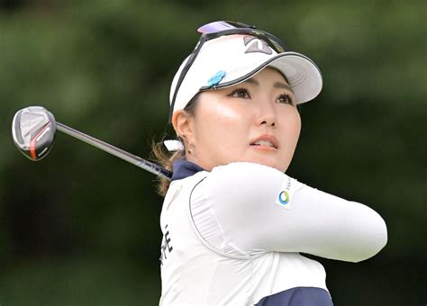 高橋彩華が7アンダー65で単独首位発進 天本ハルカが1差2位 原英莉花は3差4位 スポーツ報知