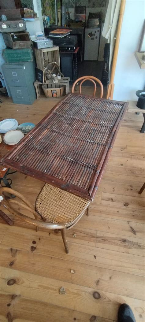 Table pliante en bambou années 60 Brikbroc brocante en ligne