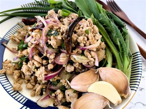 Authentic Thai Pork Larb Recipe Hungry In Thailand