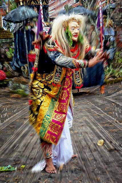 Balinese Topeng dancer | Asien, Unheimlich