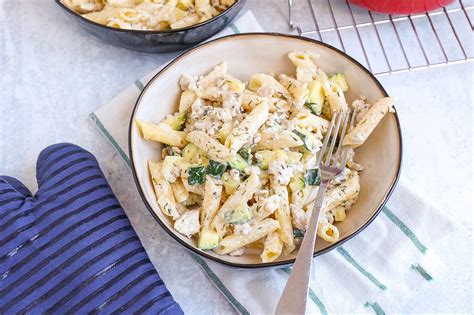 Pasta Met Kipgehakt En Courgette In Min Op Tafel Lekker En Simpel