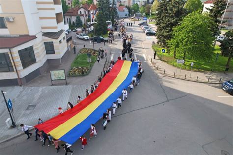 Mii de pelerini la procesiunile de Florii din țară În imagini