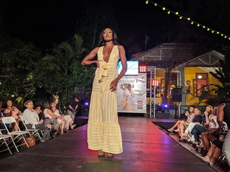 Bikini Cabana Runway Loop News