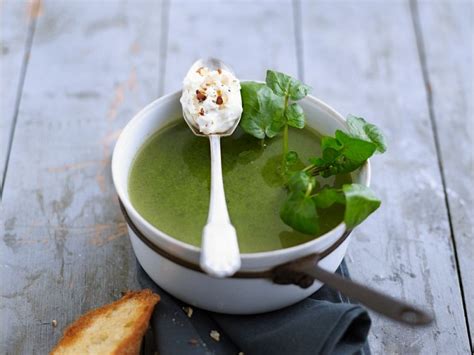 Watercress And White Wine Soup With Gorgonzola Cream Recipe Eat Smarter Usa