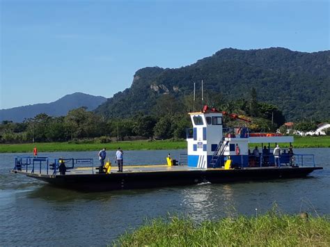 Balsa Reformada Volta A Operar Na Travessia De Canan Ia Sp Santos E