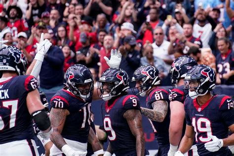 Houston Texans Dominate Tennessee Titans Move Closer To Playoff Contention Sports Illustrated