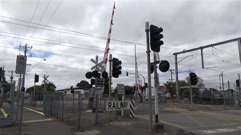 Station St Level Crossing Seaford YouTube