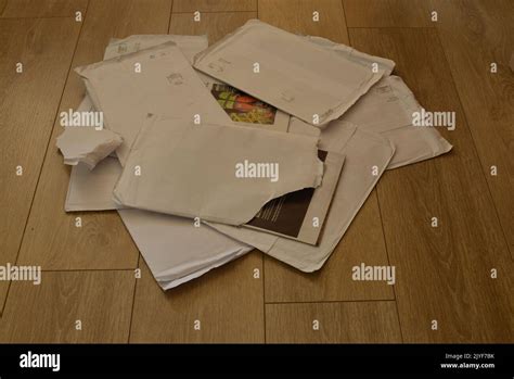 Torn envelopes hi-res stock photography and images - Alamy