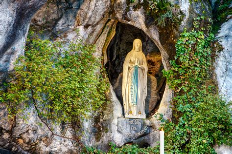 A Guide to the Sacred Sites of Lourdes