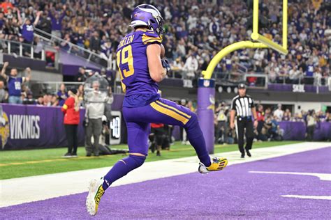 Vikings Rumors A Pile Of Cap Space WR2 Need Internal Free Agents