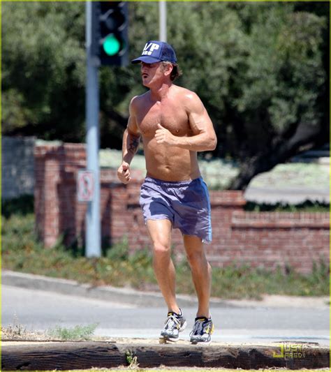 Sean Penn Shirtless Jogging With Shannon Costello Photo 2574294