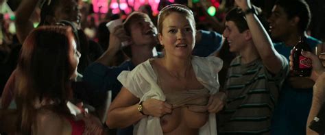 Naked Hannah Kasulka In Plus One