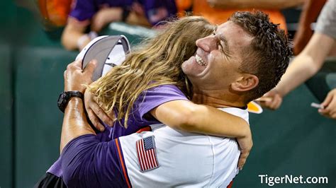 Clemson Baseball Photo Of Erik Bakich And Coastalcarolina Tigernet