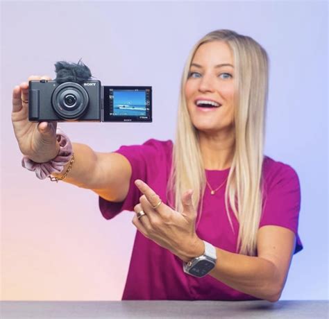 Sony Targets Gen-Z Vloggers With ZV-1F Compact : r/News_IT