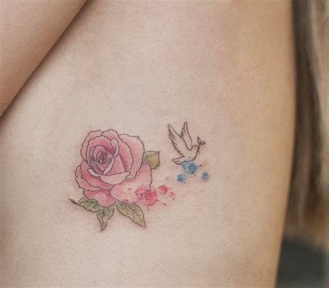 Tatouage Côte Femme Découvrez Les Motifs Les Plus Répandus