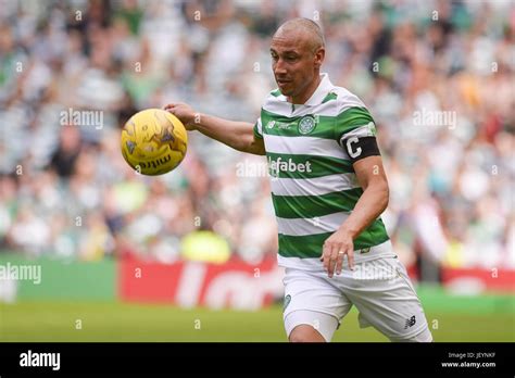 Henrik larsson celtic hi-res stock photography and images - Alamy