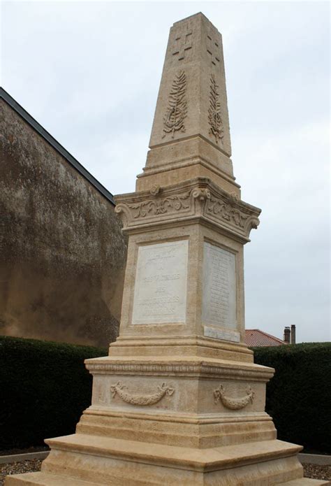 R Milly Le Monument Aux Morts Noms Et Une Histoire